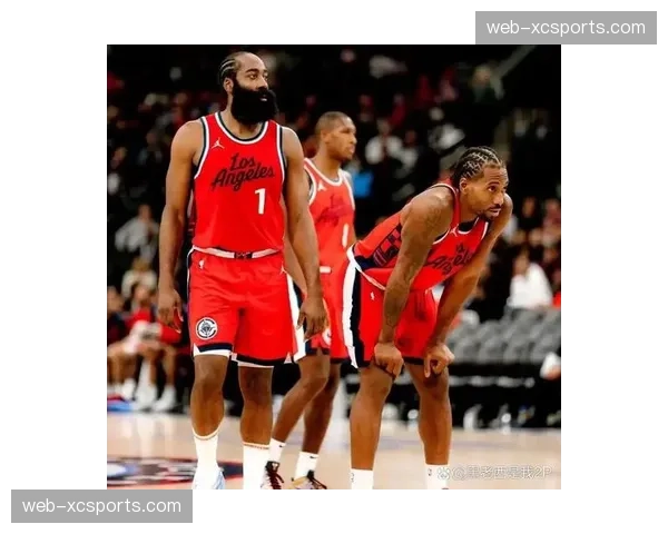 伦纳德防守效率值106.7 快船侧翼大闸保持顶级水准